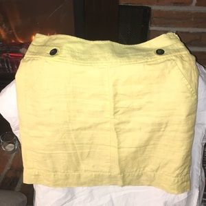 Banana Republic size 4 skirt, 100% linen, lined .